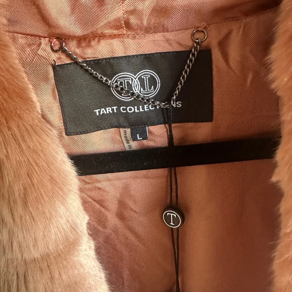 Faux Fur Vest in Pink - Picture 3 of 6